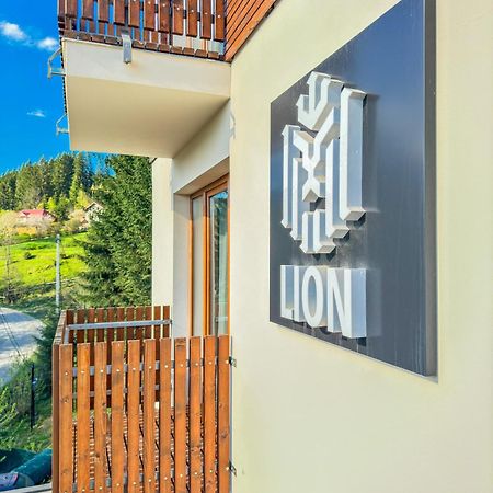 Lion Hotel บูโคเวล ภายนอก รูปภาพ