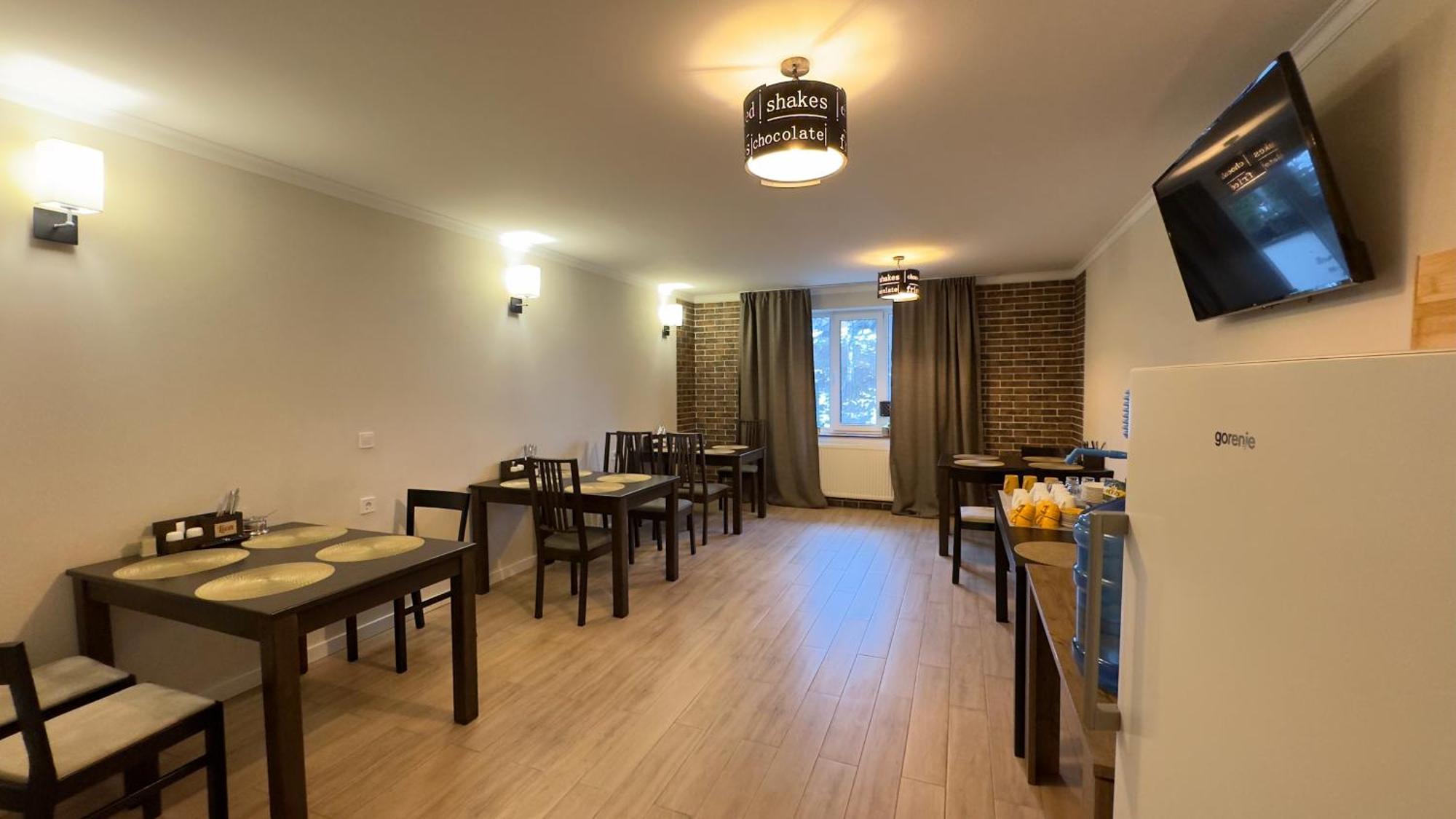 Lion Hotel บูโคเวล ภายนอก รูปภาพ